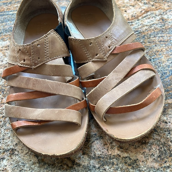 Vintage Sorel cross strap sandals Women’s 9 - Picture 6 of 6